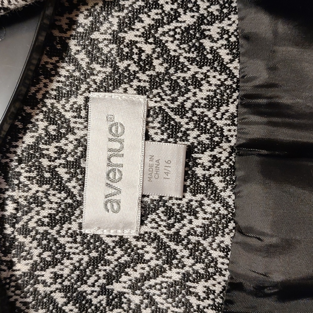 Jacket - Picture 4 of 4
